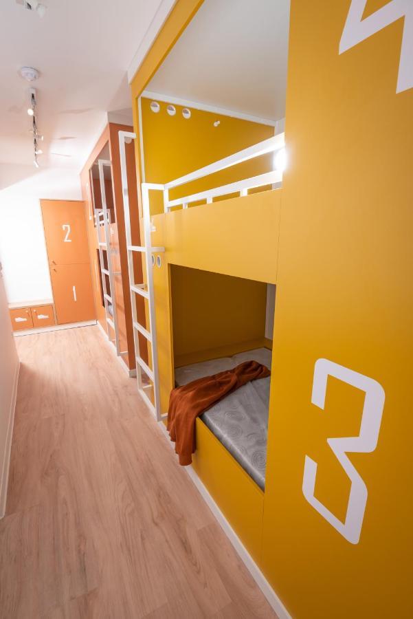 Hostel Le Hueb Toulon Exteriör bild