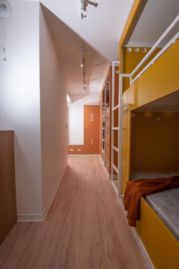Hostel Le Hueb Toulon Exteriör bild